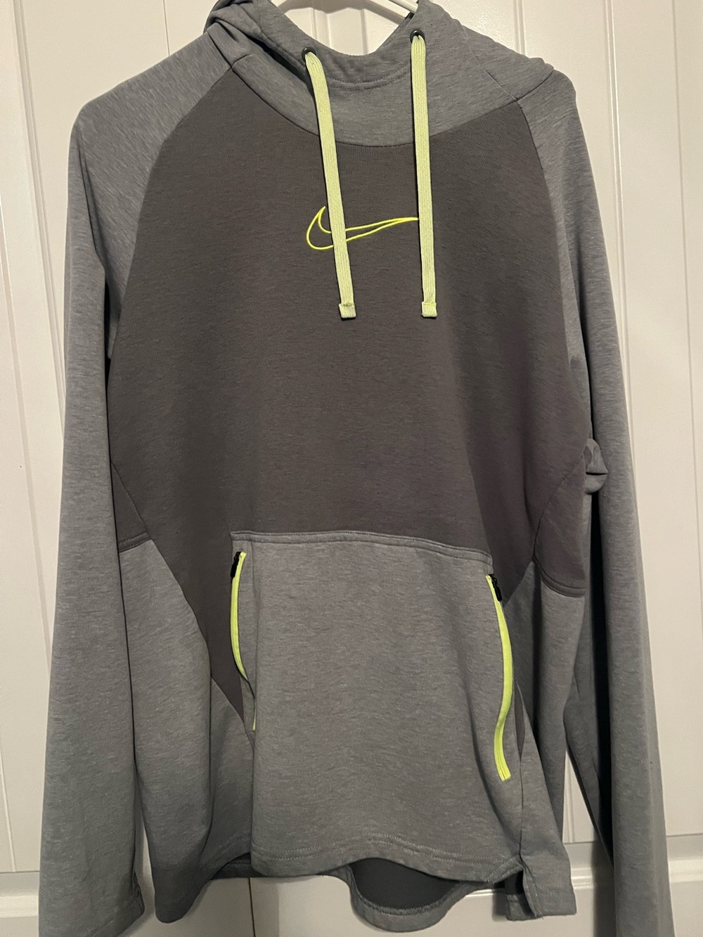 Nike Men’s Therma Fit  Gray Pullover Hoodie with Neon Accents